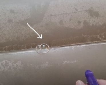 how to find hole in air mattress